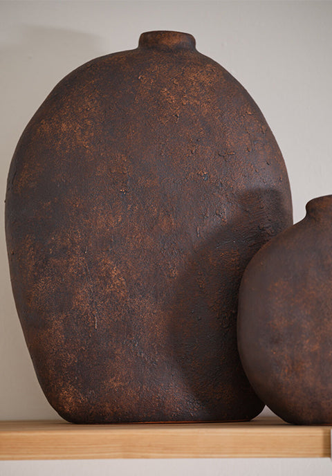 Jarrón Fernando de terracota en tono café cálido