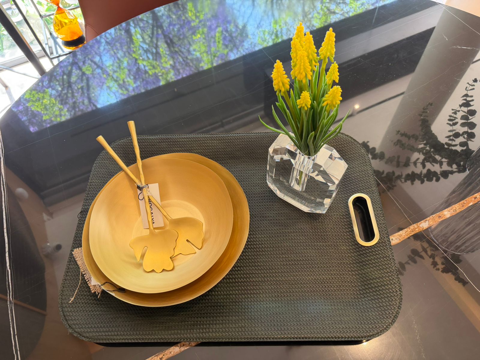 Charola de servicio con asas metálicas Tanner