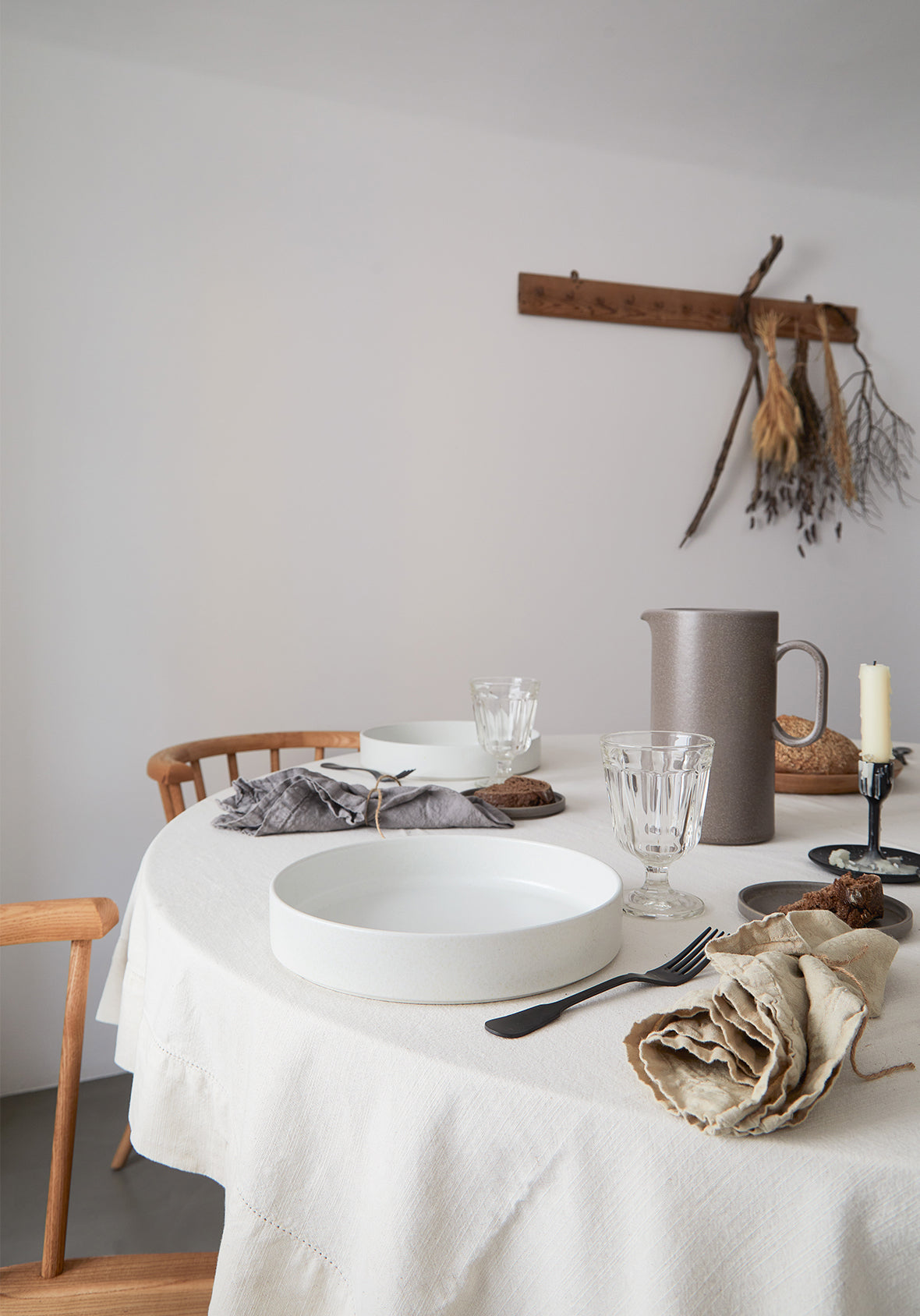 Set de 4 platos de mesa con reborde  de  25 cm  - Colección de vajilla LUMA en gres fino hecha en Portugal