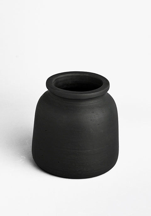 Maceta Dinamarca terracota- Negro