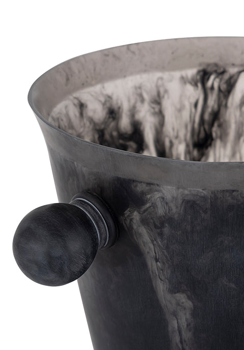 Hielera  Elena -de resina negra con asas