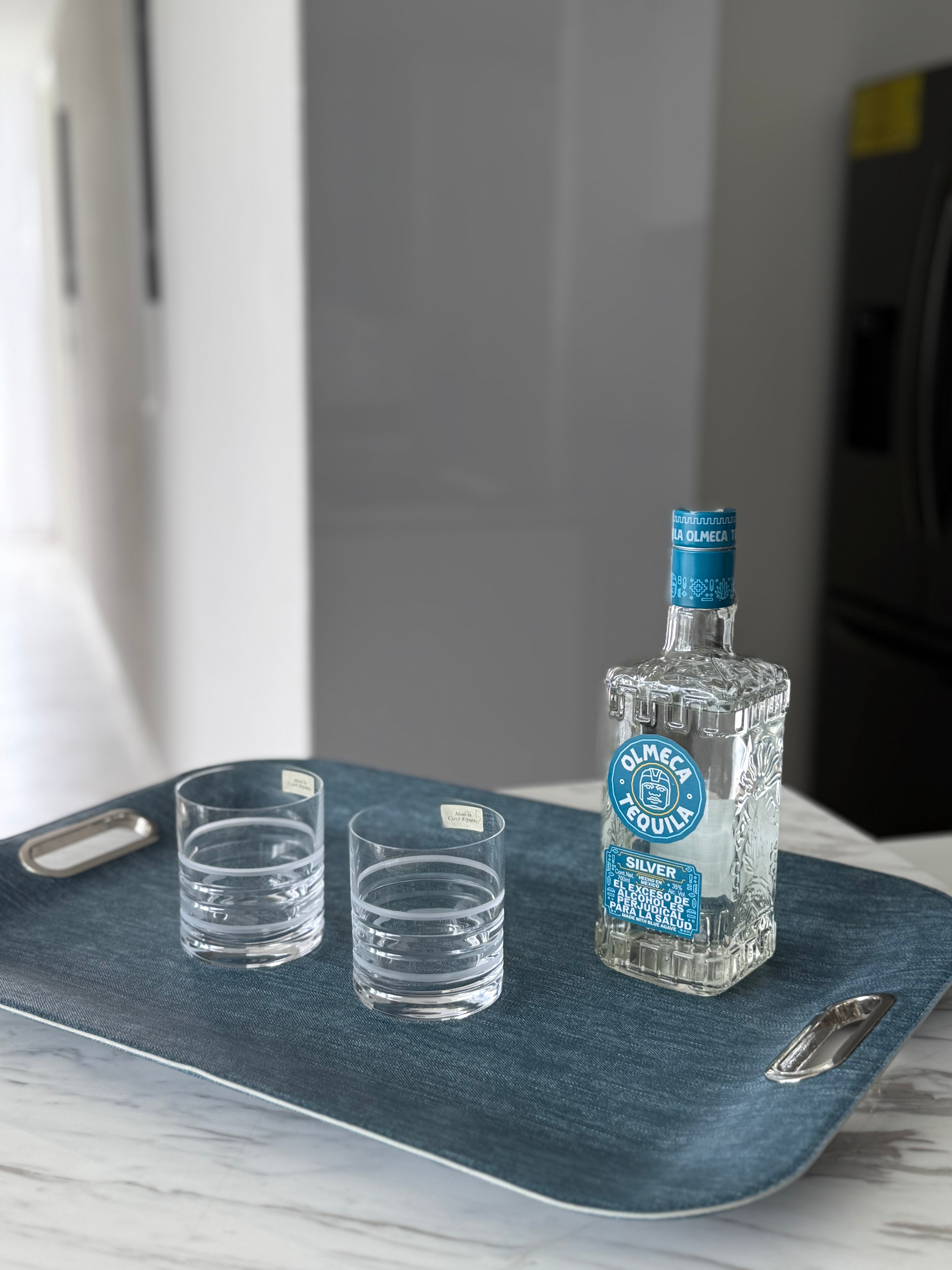 Charola de servicio con asas metálicas Tanner